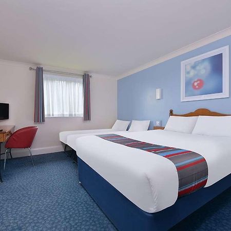 Travelodge Bedford Goldington Road Δωμάτιο φωτογραφία