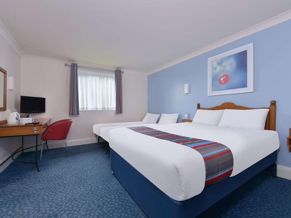 Travelodge Bedford Goldington Road Δωμάτιο φωτογραφία