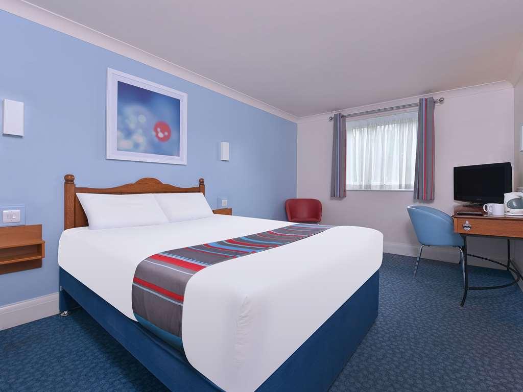 Travelodge Bedford Goldington Road Δωμάτιο φωτογραφία